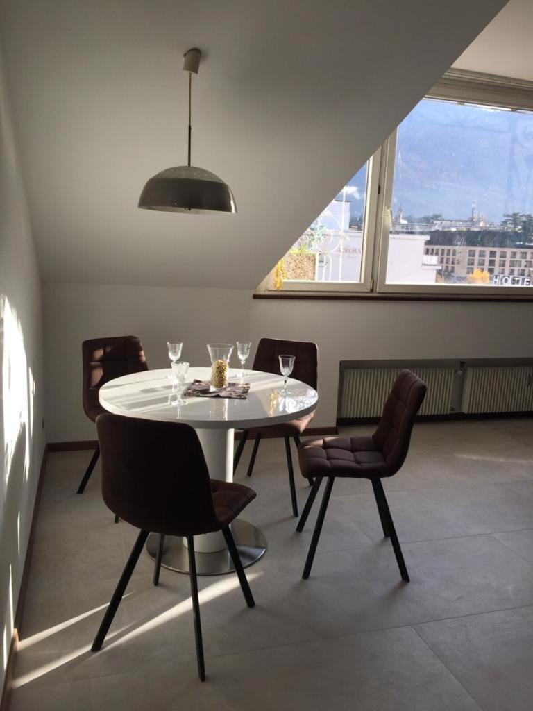 Theatre Lodge Attico Teatro Мерано Экстерьер фото